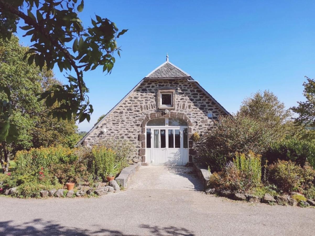 Maison D'Hotes La Grange Salers Exterior foto
