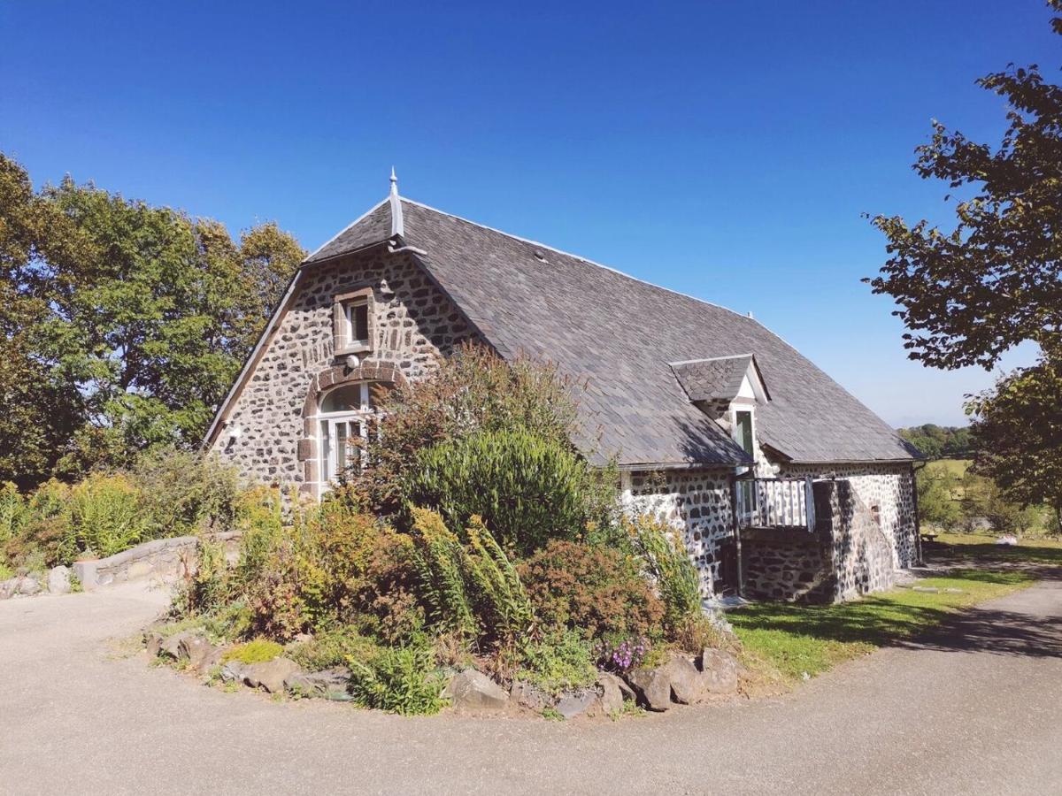Maison D'Hotes La Grange Salers Exterior foto